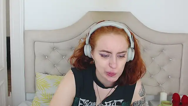 Snapshot of RubyBigBoobs chatting on 11.26.25 RubyBigBoobs online show from 11.26.25