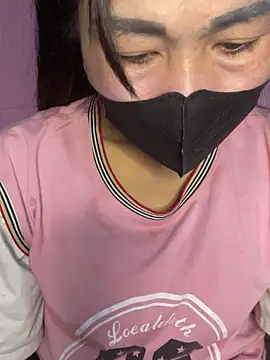 Snapshot of meganmeo chatting on 12.16.25 meganmeo online show from 12.16.25