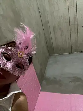 Snapshot of meganmeo chatting on 01.15.26 meganmeo online show from 01.15.26