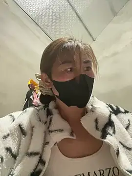 Snapshot of meganmeo chatting on 04.18.26 meganmeo online show from 04.18.26