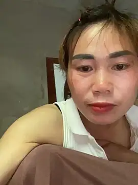 Snapshot of meganmeo chatting on 04.23.26 meganmeo online show from 04.23.26