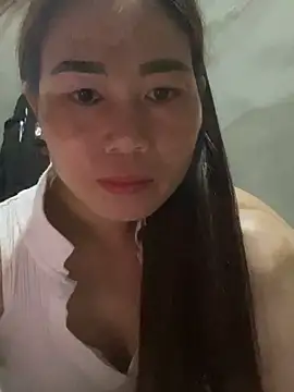 Snapshot of meganmeo chatting on 05.14.26 meganmeo online show from 05.14.26