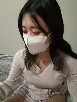 Minagi Shizuku online show from 12.20.25