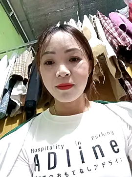 Snapshot of bong-ngo- chatting on 11.26.25 bong-ngo- online show from 11.26.25