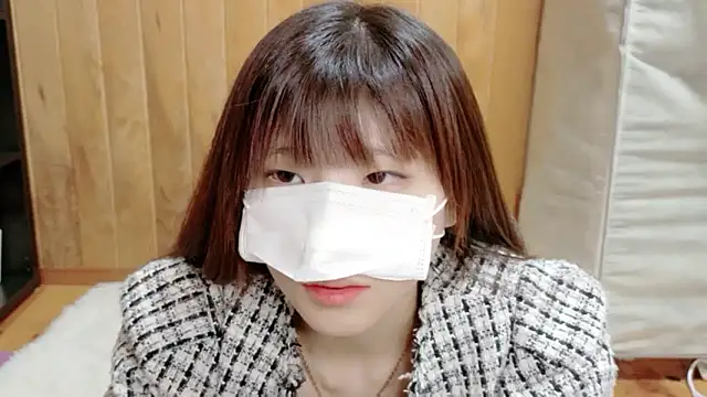  NATSUMI online show from 12.18.25