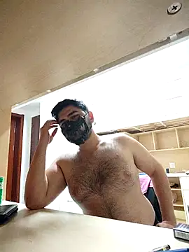 Snapshot of Koma001 chatting on 11.23.25 Koma001 online show from 11.23.25