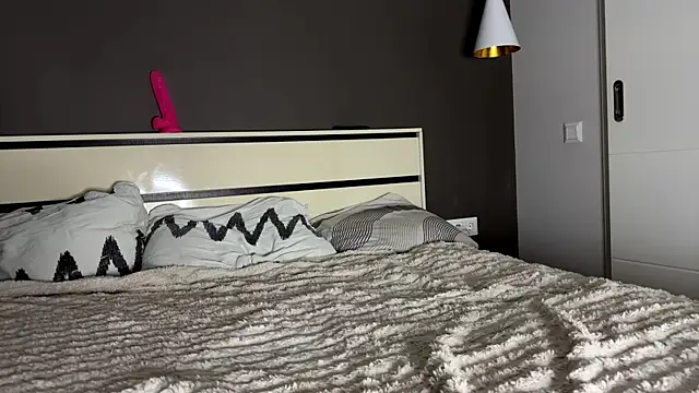 Snapshot of stellaqt chatting on 12.15.25 stellaqt online show from 12.15.25