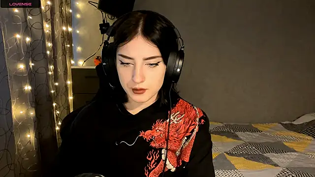 Snapshot of Meowluly chatting on 01.18.26 Meowluly online show from 01.18.26