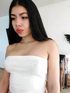 Snapshot of ArgentinaShani chatting on 04.21.26 ArgentinaShani online show from 04.21.26