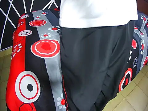 HouseOfHeat online show from 11.24.25