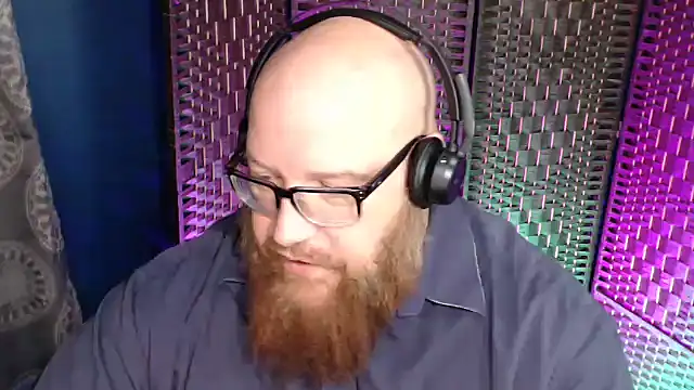 Snapshot of BigBearforCuddles chatting on 12.23.25 BigBearforCuddles online show from 12.23.25