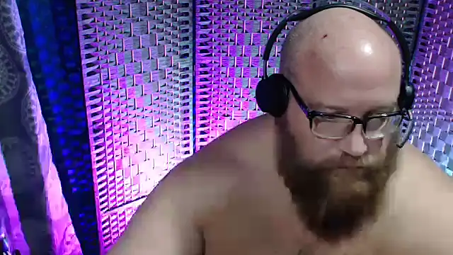 Snapshot of BigBearforCuddles chatting on 01.07.26 BigBearforCuddles online show from 01.07.26