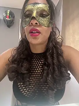 Snapshot of LunnaMaska chatting on 03.17.26 LunnaMaska online show from 03.17.26