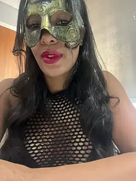 Snapshot of LunnaMaska chatting on 03.24.26 LunnaMaska online show from 03.24.26