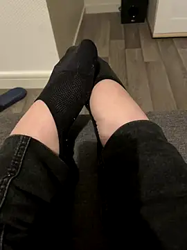 Snapshot of Blue-Coxy chatting on 11.24.25 Blue-Coxy online show from 11.24.25