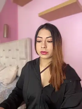 MaddieHunter online show from 11.26.25