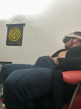 Snapshot of 2addictivelyhorny chatting on 01.18.26 2addictivelyhorny online show from 01.18.26