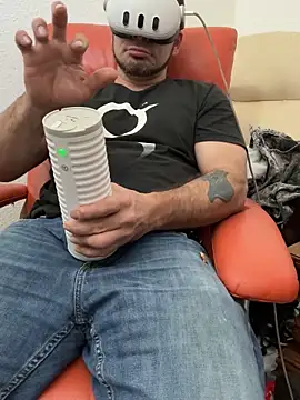 Snapshot of 2addictivelyhorny chatting on 02.20.26 2addictivelyhorny online show from 02.20.26