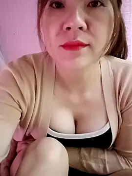 Snapshot of Lily-ross22 chatting on 02.06.26 Lily-ross22 online show from 02.06.26