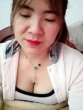 Snapshot of Lily-ross22 chatting on 02.10.26 Lily-ross22 online show from 02.10.26