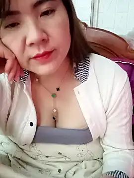 Snapshot of Lily-ross22 chatting on 02.10.26 Lily-ross22 online show from 02.10.26