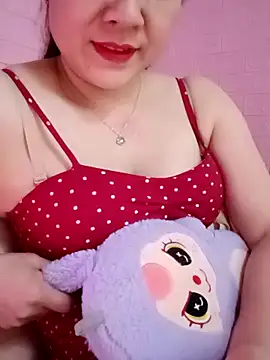 Snapshot of Lily-ross22 chatting on 04.01.26 Lily-ross22 online show from 04.01.26