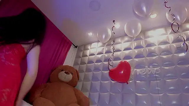 Snapshot of sol-angel chatting on 02.14.26 sol-angel online show from 02.14.26