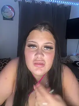 CurvyAyla online show from 01.12.26