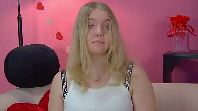 Snapshot of EmilyEvanse chatting on 02.12.26 EmilyEvanse online show from 02.12.26