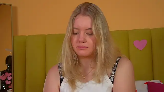 Snapshot of EmilyEvanse chatting on 02.15.26 EmilyEvanse online show from 02.15.26