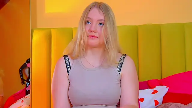 Snapshot of EmilyEvanse chatting on 03.01.26 EmilyEvanse online show from 03.01.26