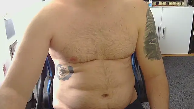Snapshot of theh0tdick chatting on 05.10.26 theh0tdick online show from 05.10.26