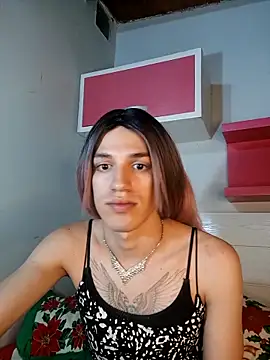 Snapshot of foxxy_lee13 chatting on 12.15.25 foxxy lee13 online show from 12.15.25
