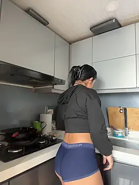 SaraAndrade  online show from 02.14.26