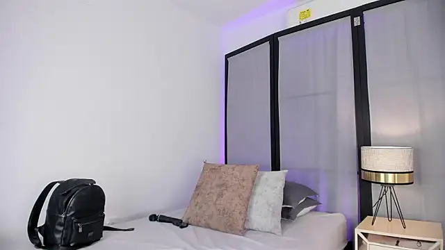 Snapshot of niicole_steele_ chatting on 02.20.26 niicole steele online show from 02.20.26