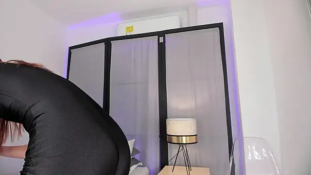 Snapshot of niicole_steele_ chatting on 02.28.26 niicole steele online show from 02.28.26