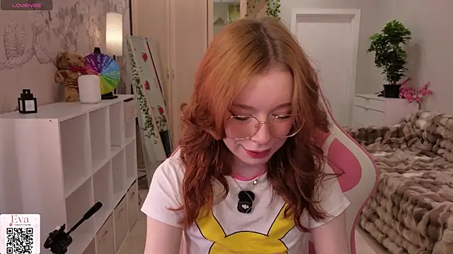 Snapshot of eva_aria chatting on 06.29.26 eva aria online show from 06.29.26