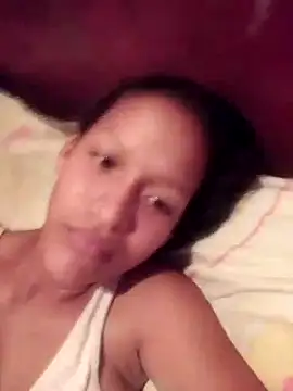 Snapshot of rachelbunny_and_kevin chatting on 02.07.26 rachelbunny and kevin online show from 02.07.26