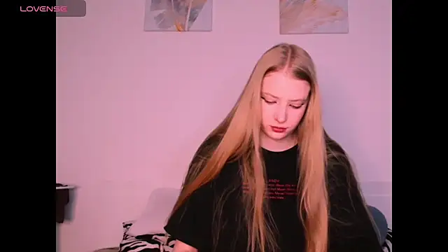 Snapshot of _Milana_Sparkl75_ chatting on 01.08.26 Milana Sparkl75 online show from 01.08.26