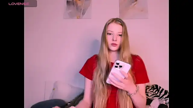 Snapshot of _Milana_Sparkl75_ chatting on 01.11.26 Milana Sparkl75 online show from 01.11.26