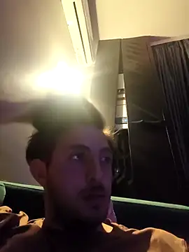 Snapshot of Razvan696969 chatting on 03.11.26 Razvan696969 online show from 03.11.26