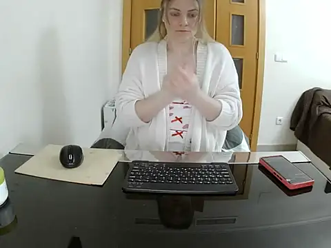 Adelyxveex online show from 11.30.25