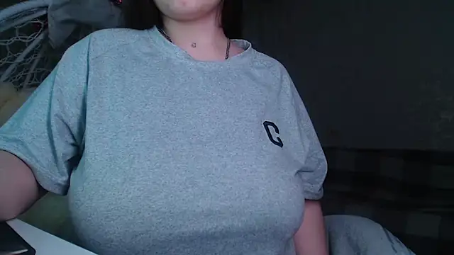 ElviraCutiee online show from 12.22.25