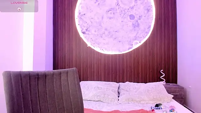 Snapshot of IvannaVolk_ chatting on 02.13.26 IvannaVolk online show from 02.13.26