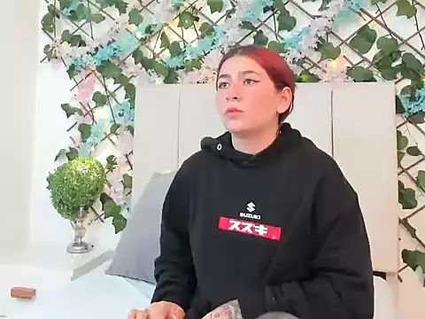 CharlotteBlossom online show from 12.21.25