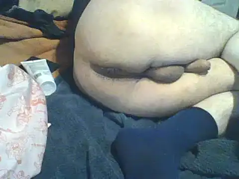 Snapshot of xxxenzo1 chatting on 12.30.24 xxxenzo1 online show from 12.30.24