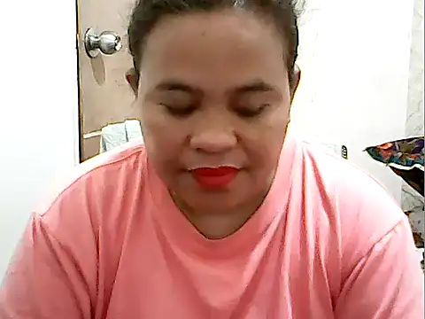 Snapshot of cutechubby chatting on 04.21.26 cutechubby online show from 04.21.26