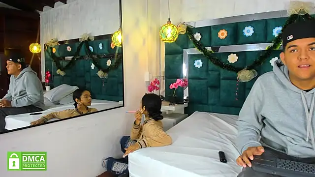 Snapshot of _bonnyandclyde chatting on 01.07.26 bonnyandclyde online show from 01.07.26