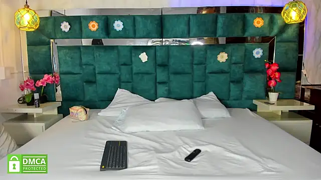 Snapshot of _bonnyandclyde chatting on 01.12.26 bonnyandclyde online show from 01.12.26