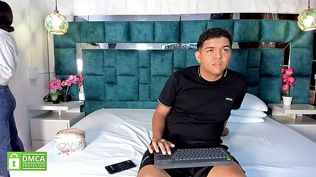  bonnyandclyde online show from 01.16.26